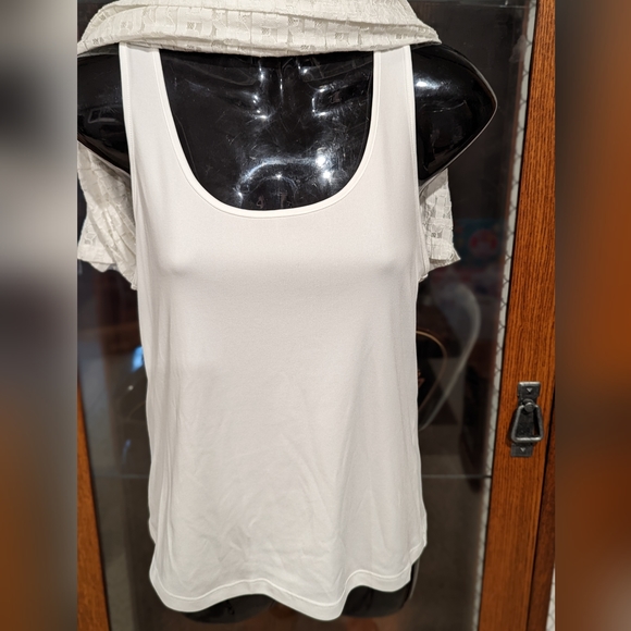 Tommy Hilfiger Lace T-Shirt - Picture 2 of 4